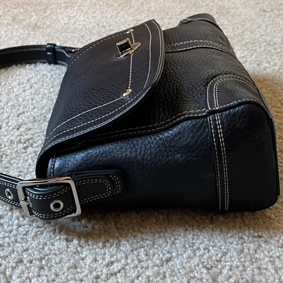 Coach Hamilton Black Pebbled Leather Crossbody Shoulder Bag Flap Turnlock F13957 - Picture 4 of 12